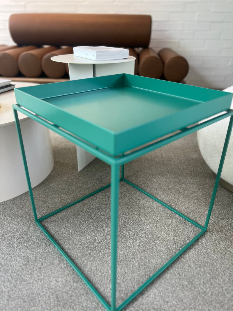 TRAY Side table